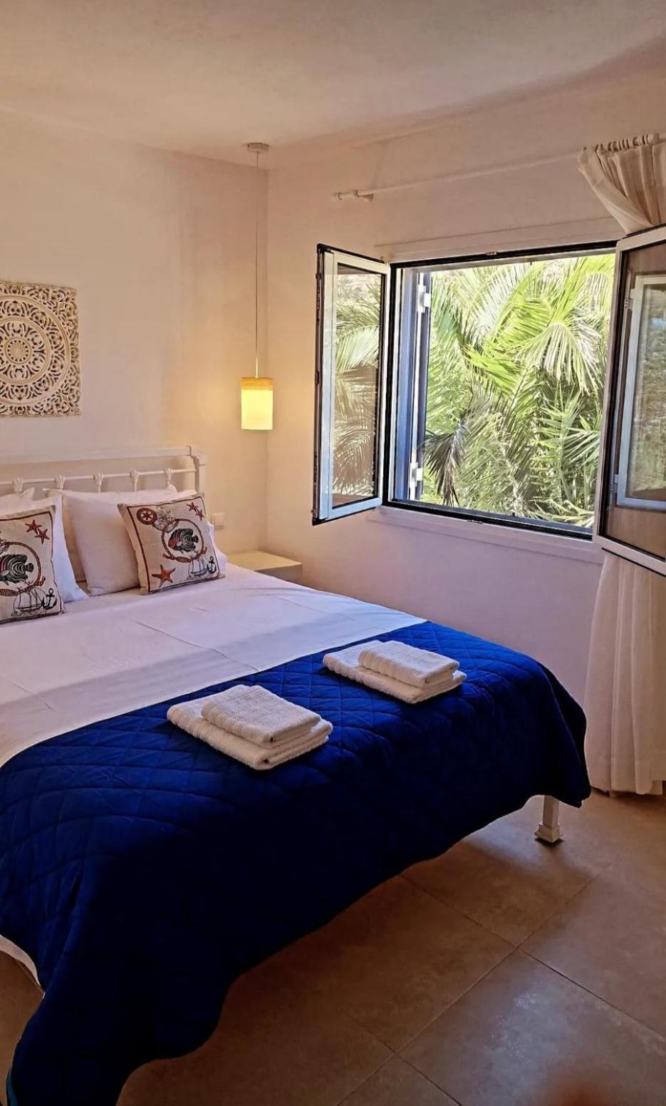 Diana'S Luxury Suites Kythnos Exterior photo