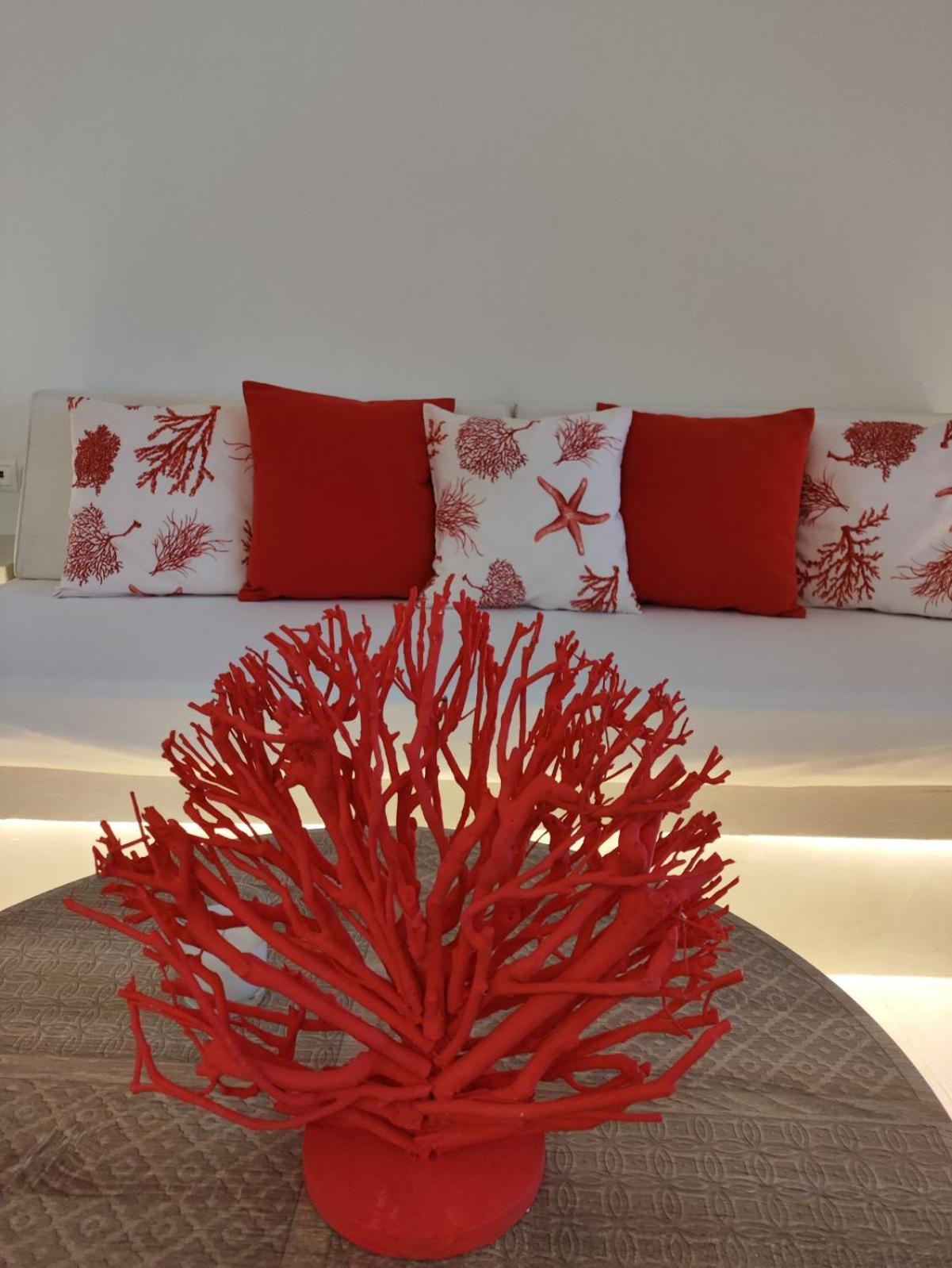 Diana'S Luxury Suites Kythnos Exterior photo